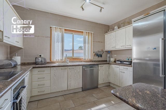 4 sypialnia Willa na sprzedaż w Chayofa, Arona z basenem garażem - 775 000 € (Ref: 9236525)