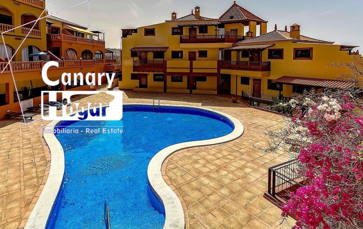 3 bedroom Apartment for sale in Playa del Duque with pool - € 525,000 (Ref: 9240047)