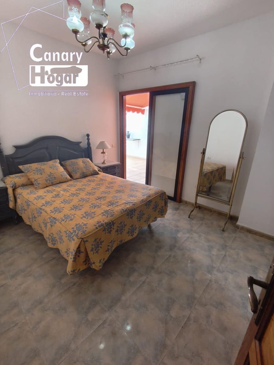 3 soverom Leilighet til salgs i Los Cristianos med svømmebasseng garasje - € 549 000 (Ref: 9266456)