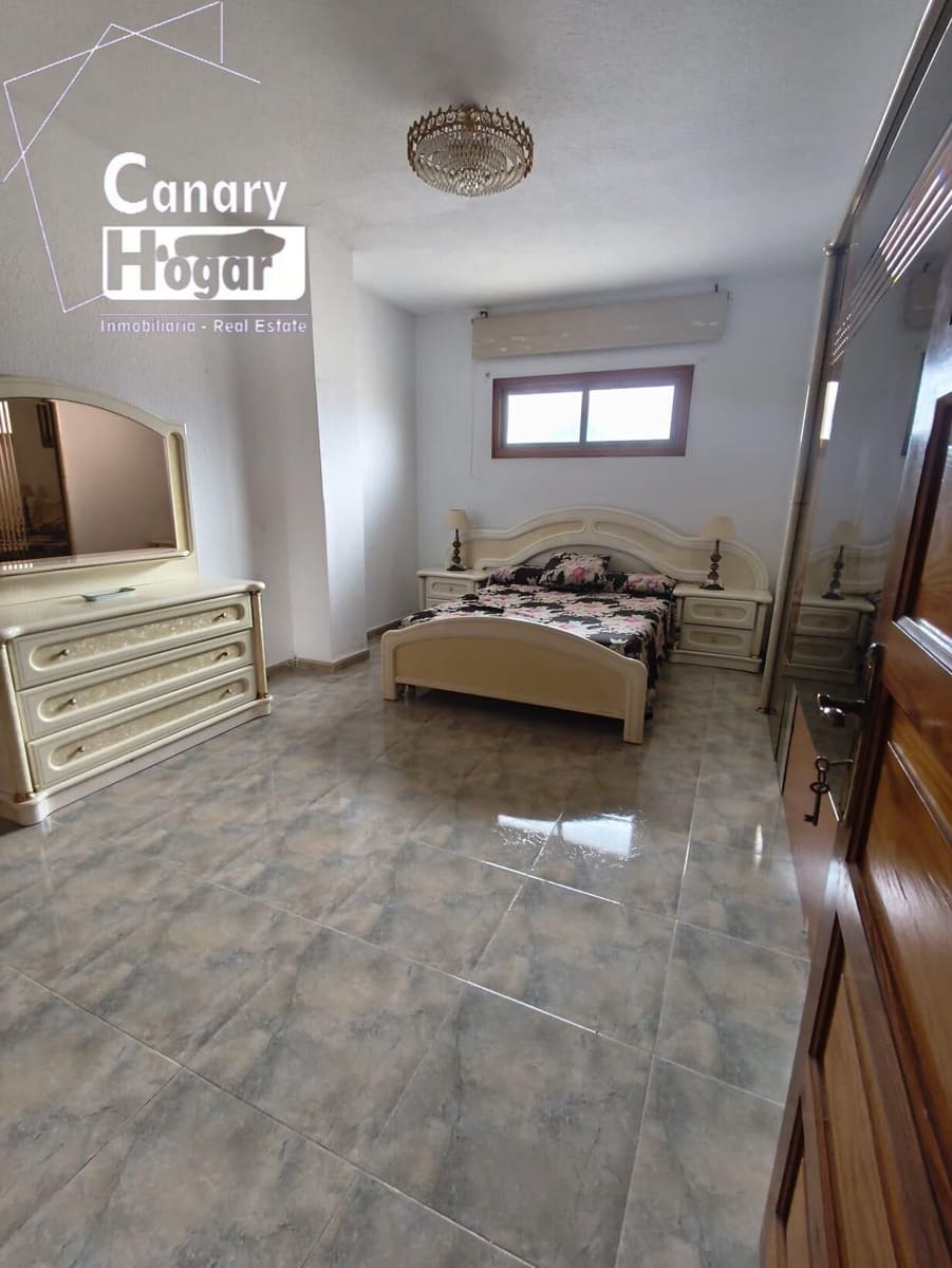 3 soverom Leilighet til salgs i Los Cristianos med svømmebasseng garasje - € 549 000 (Ref: 9266456)