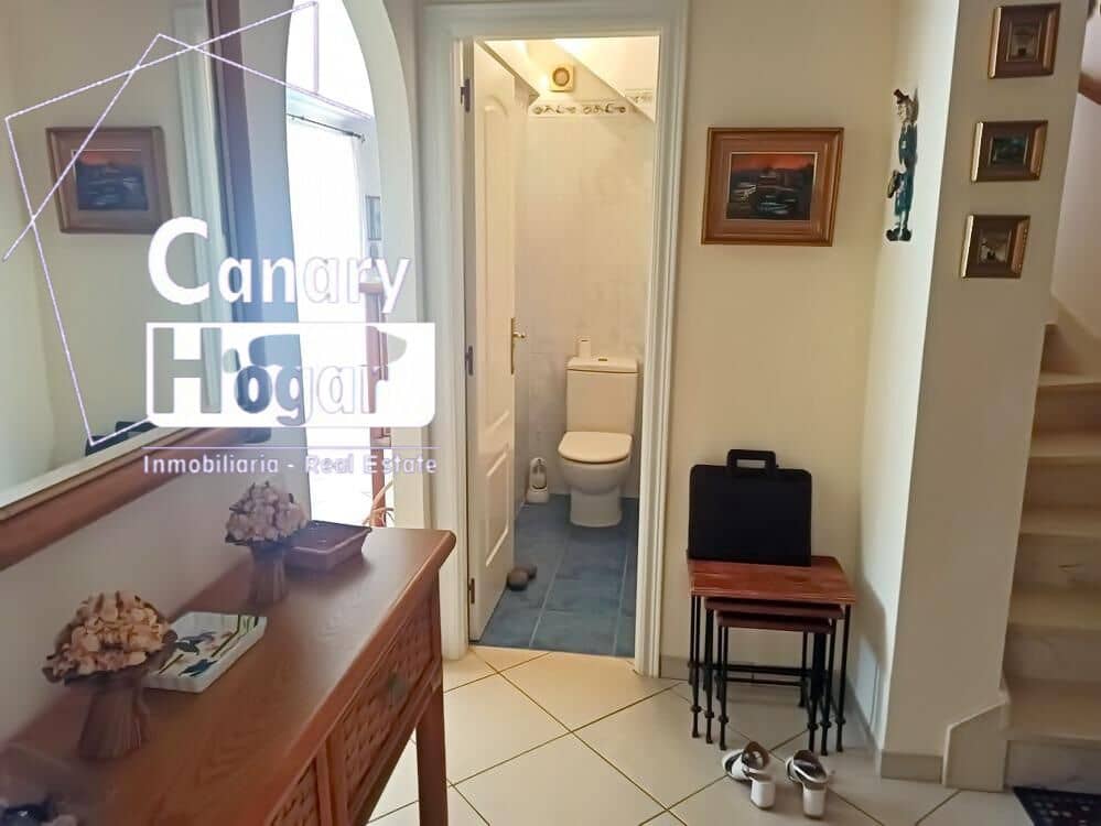 2 soveværelse Penthouse til salg i Los Cristianos med swimmingpool garage - € 750.000 (Ref: 9269838)