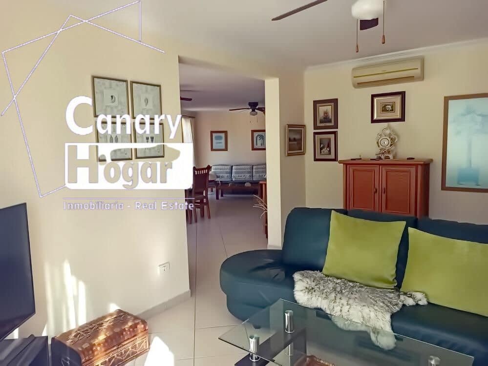 2 soveværelse Penthouse til salg i Los Cristianos med swimmingpool garage - € 750.000 (Ref: 9269838)