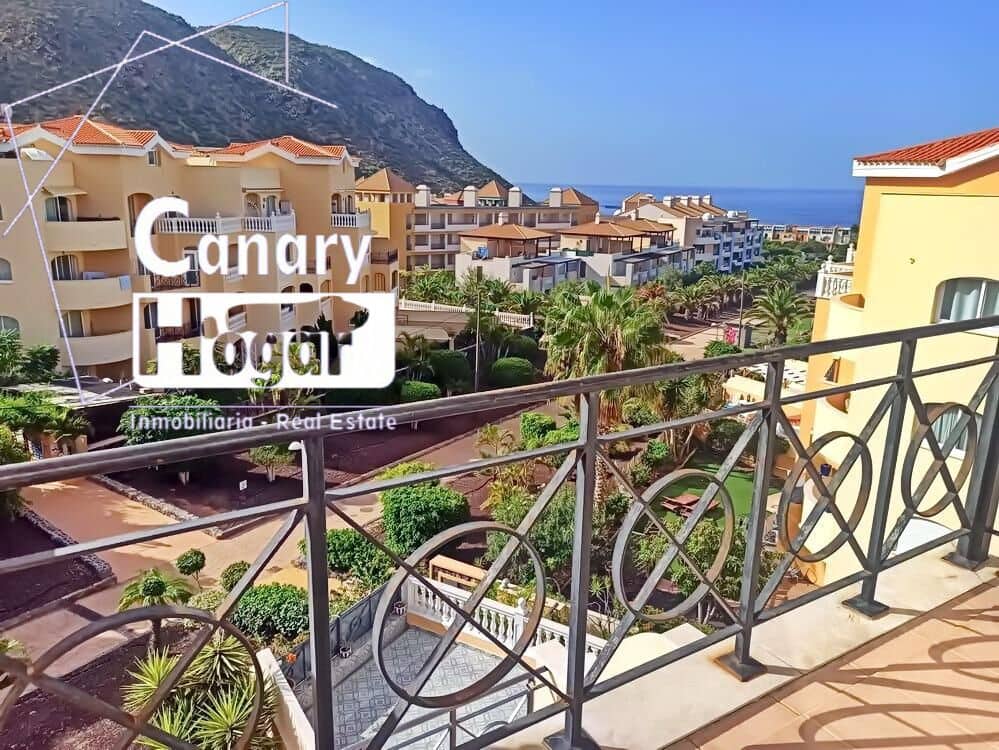 2 soveværelse Penthouse til salg i Los Cristianos med swimmingpool garage - € 750.000 (Ref: 9269838)