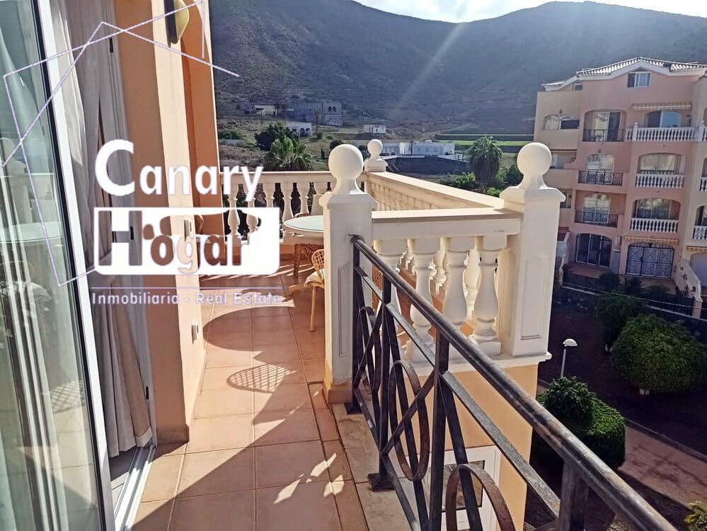 2 soveværelse Penthouse til salg i Los Cristianos med swimmingpool garage - € 750.000 (Ref: 9269838)