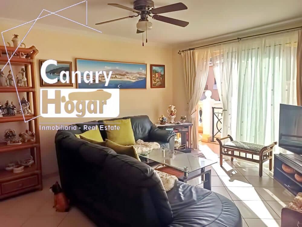 2 soveværelse Penthouse til salg i Los Cristianos med swimmingpool garage - € 750.000 (Ref: 9269838)