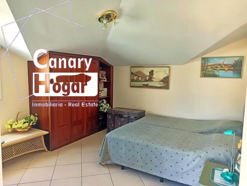 2 soveværelse Penthouse til salg i Los Cristianos med swimmingpool garage - € 750.000 (Ref: 9269838)