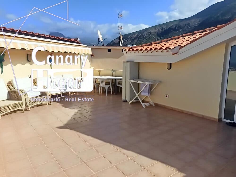2 soveværelse Penthouse til salg i Los Cristianos med swimmingpool garage - € 750.000 (Ref: 9269838)