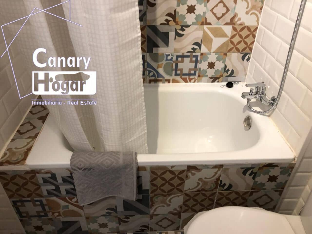 Studio for sale in Los Cristianos with pool - € 220,000 (Ref: 9310980)