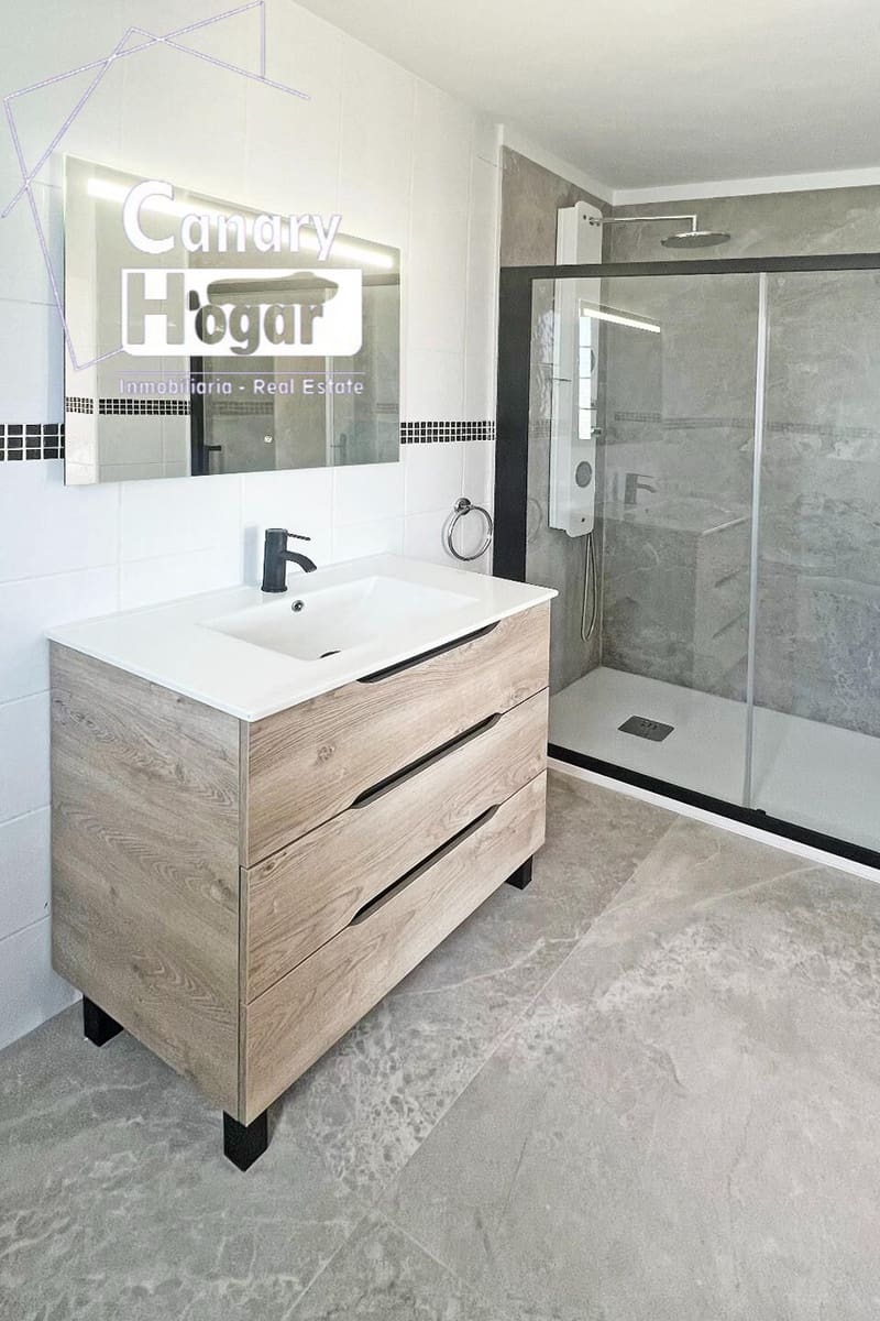 3 slaapkamer Penthouse te koop in Playa Fanabe met zwembad - € 875.000 (Ref: 9347429)