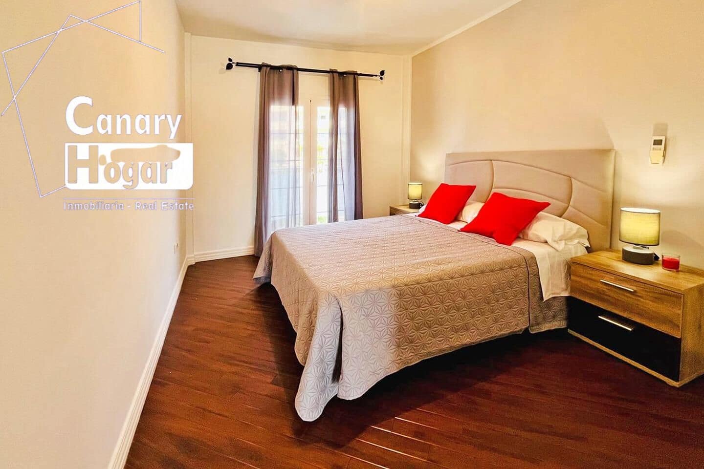 3 sypialnia Penthouse na sprzedaż w Playa Fanabe z basenem - 875 000 € (Ref: 9347429)