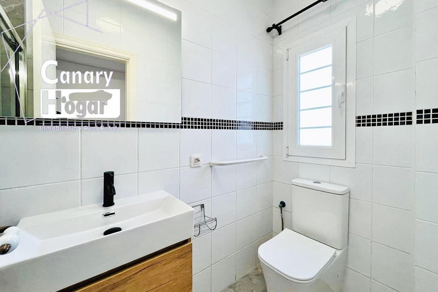 3 bedroom Penthouse for sale in Playa Fanabe with pool - € 875,000 (Ref: 9347429)