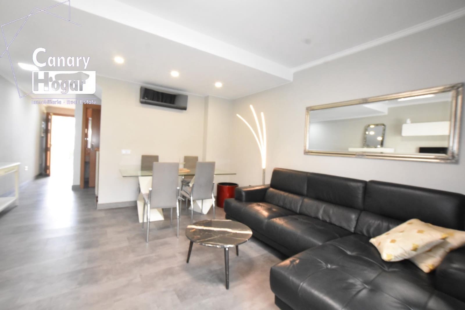 3 slaapkamer Rijtjeshuis te koop in El Madronal met zwembad garage - € 470.000 (Ref: 9375409)