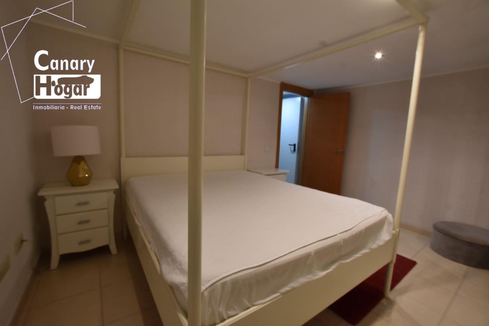 3 slaapkamer Rijtjeshuis te koop in El Madronal met zwembad garage - € 470.000 (Ref: 9375409)