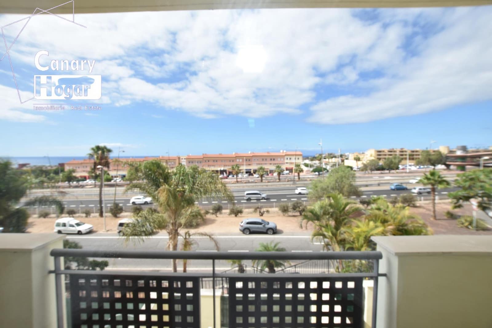 3 slaapkamer Rijtjeshuis te koop in El Madronal met zwembad garage - € 470.000 (Ref: 9375409)