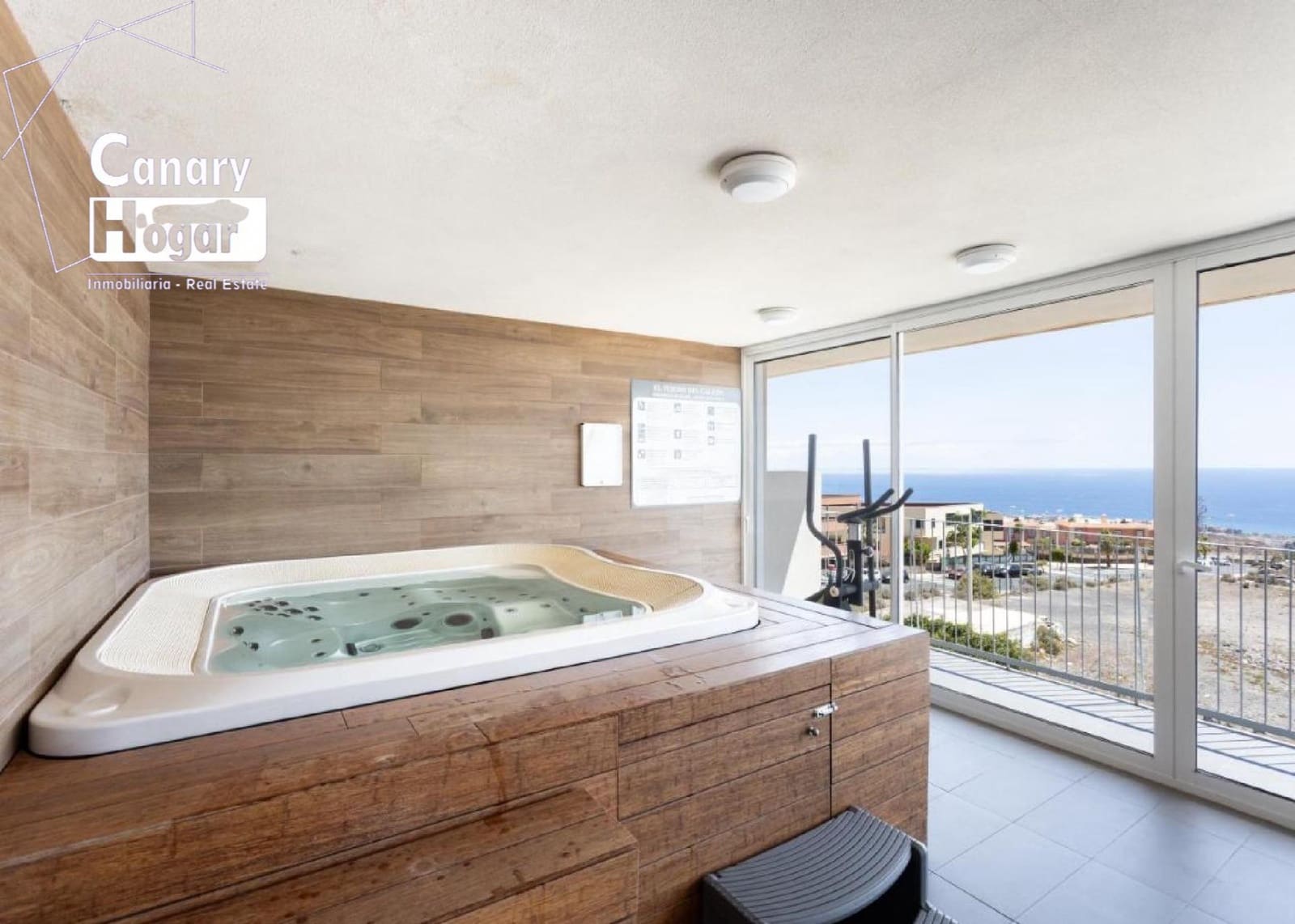 2 bedroom Apartment for sale in Adeje with pool - € 350,000 (Ref: 9385714)