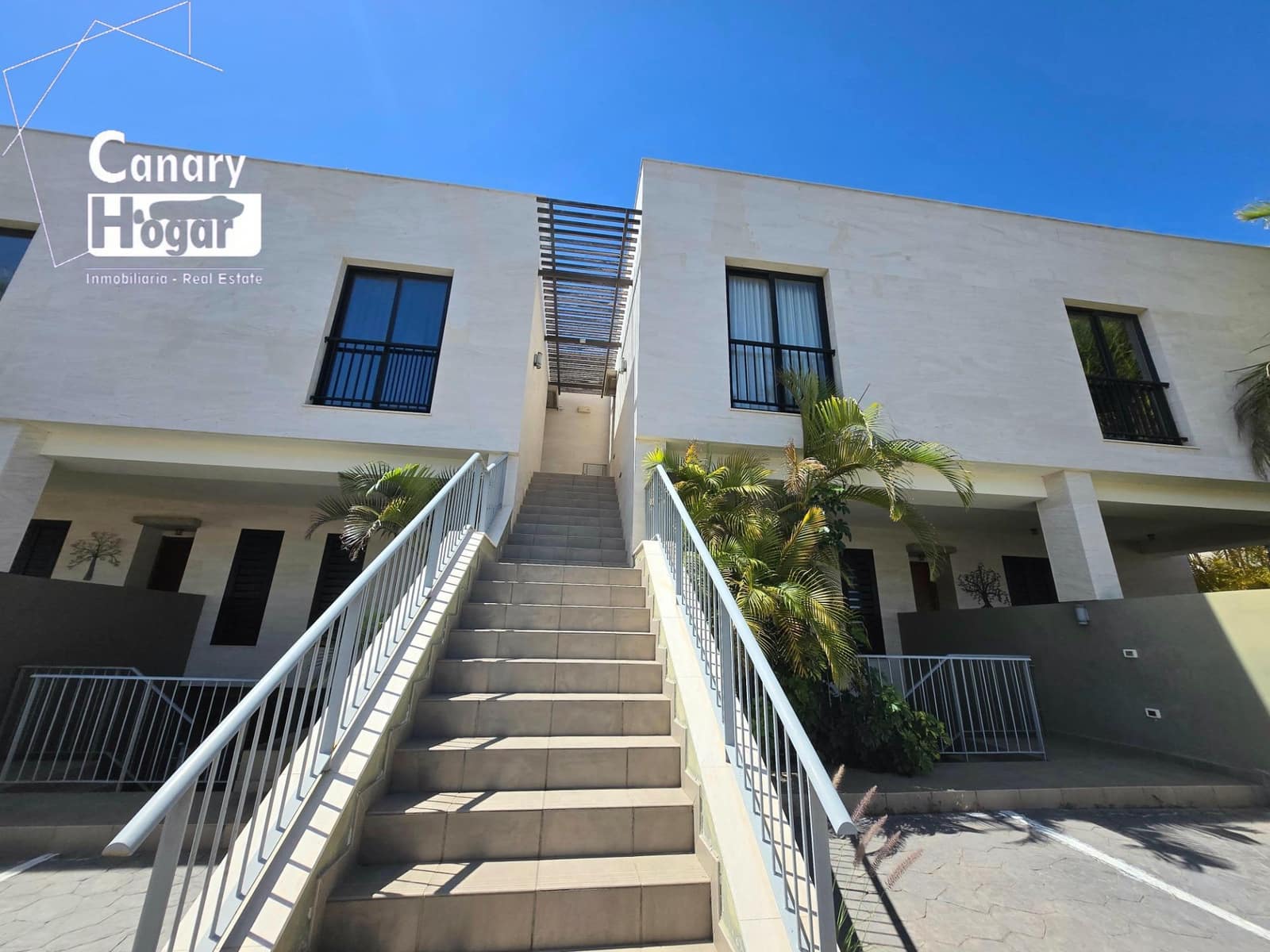 3 bedroom Apartment for sale in Costa Adeje - € 950,000 (Ref: 9388016)