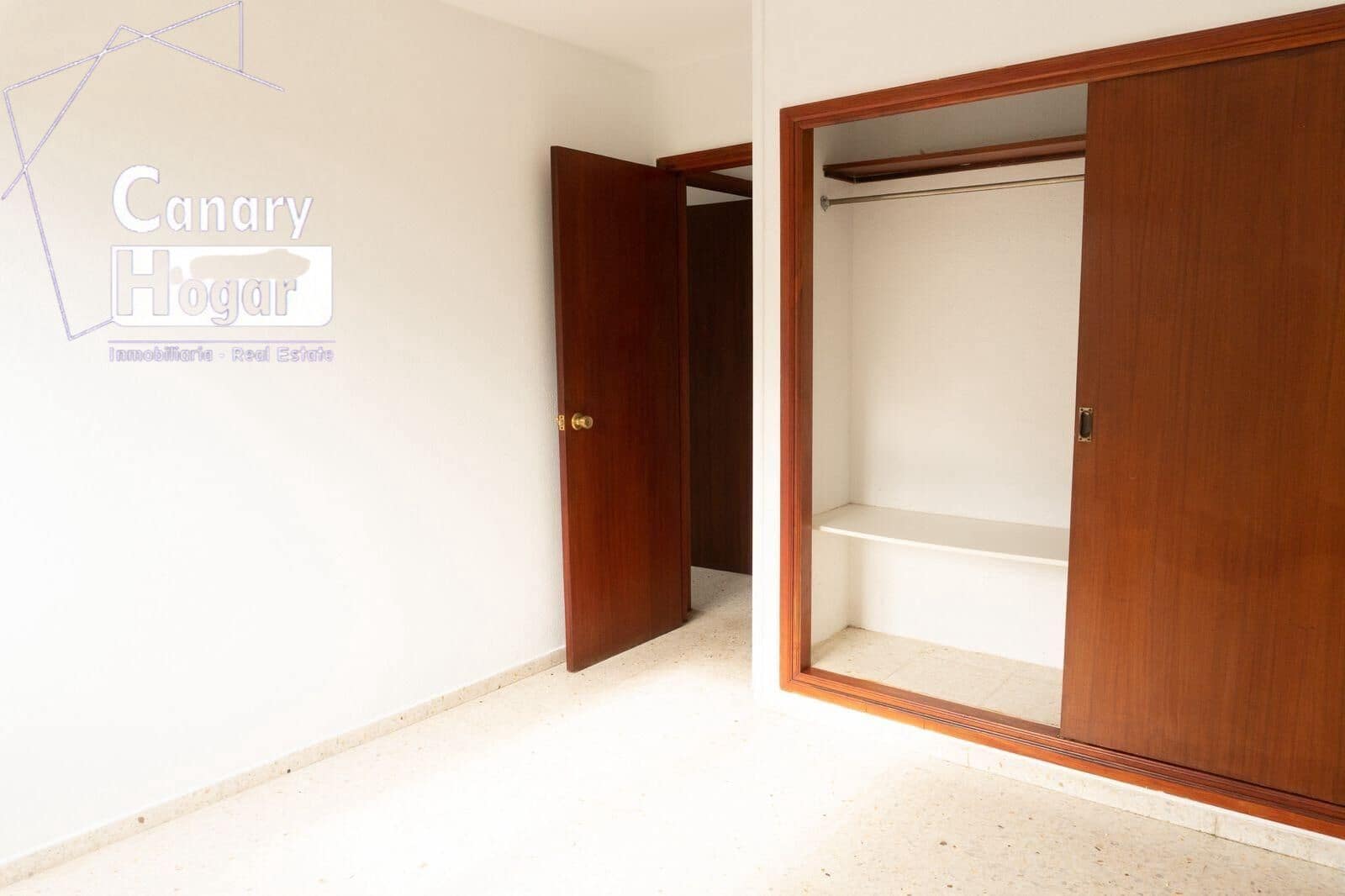 3 bedroom Apartment for sale in Los Cristianos with pool garage - € 441,000 (Ref: 9396102)