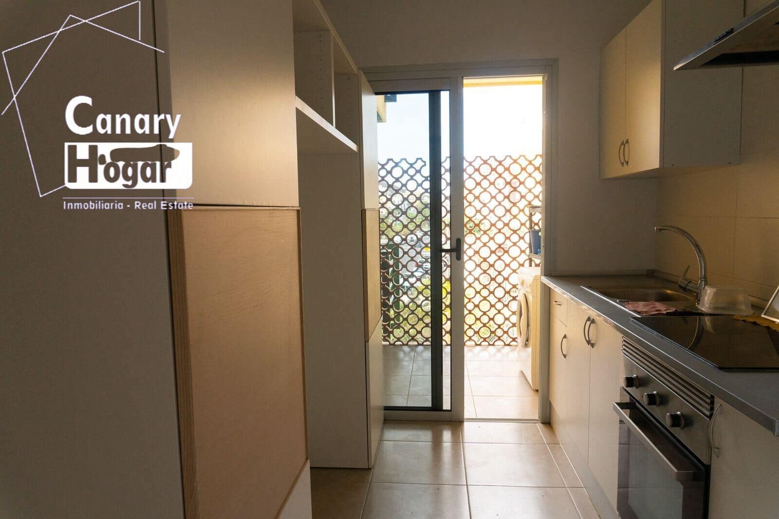 3 bedroom Apartment for sale in Los Cristianos with pool garage - € 441,000 (Ref: 9396102)