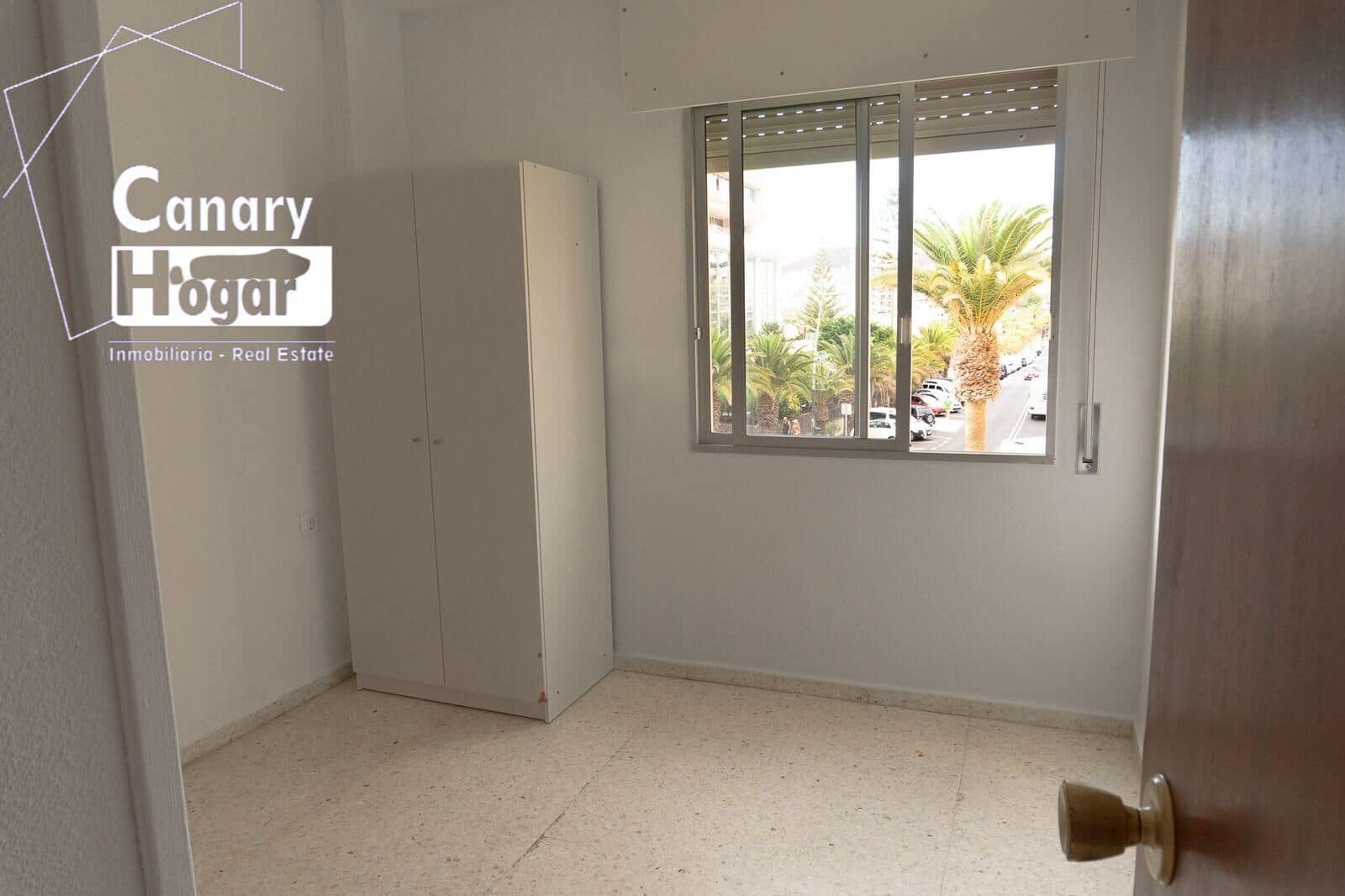 3 bedroom Apartment for sale in Los Cristianos with pool garage - € 441,000 (Ref: 9396102)