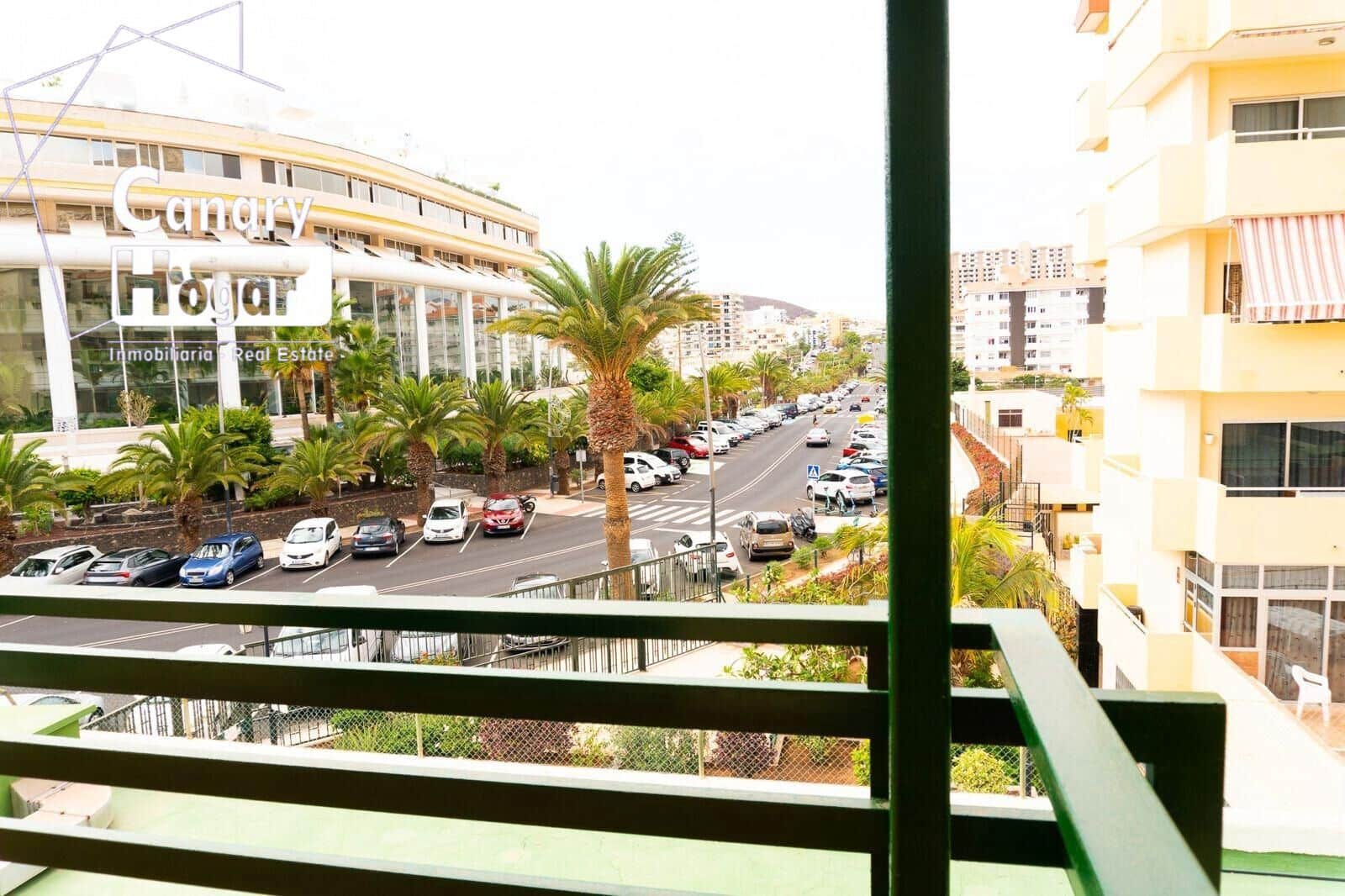 3 bedroom Apartment for sale in Los Cristianos with pool garage - € 441,000 (Ref: 9396102)