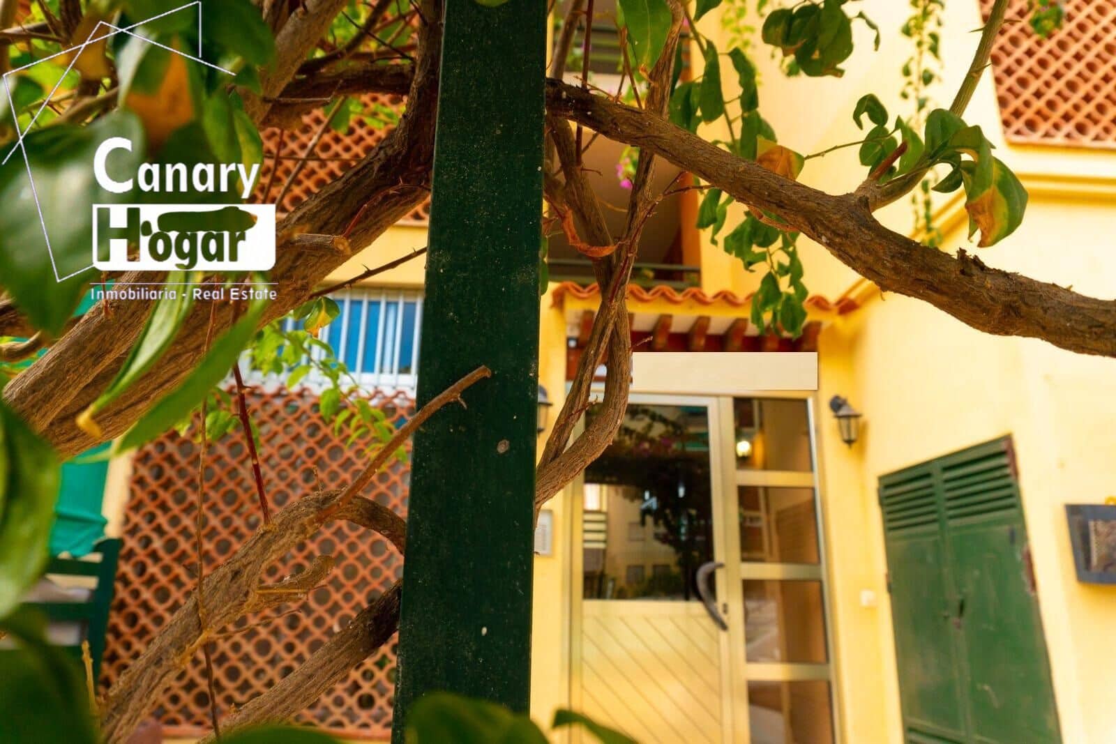 3 bedroom Apartment for sale in Los Cristianos with pool garage - € 441,000 (Ref: 9396102)