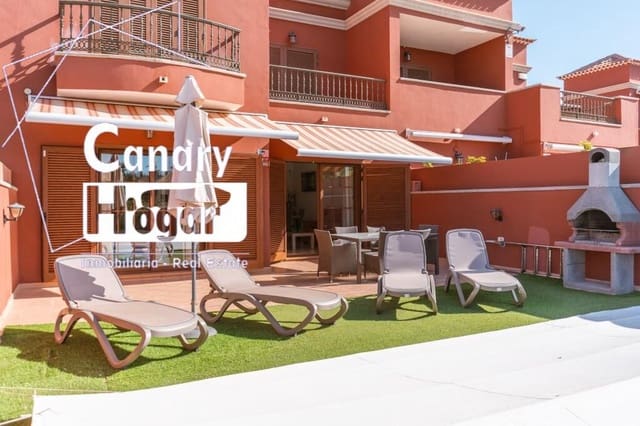 3 slaapkamer Villa te koop in Playa del Duque, Adeje met zwembad garage - € 1.120.000 (Ref: 9462458)