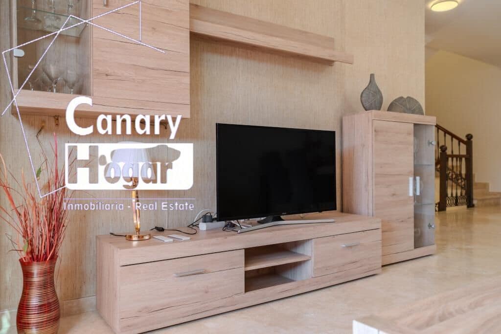 3 slaapkamer Villa te koop in Playa del Duque met zwembad garage - € 1.120.000 (Ref: 9462458)