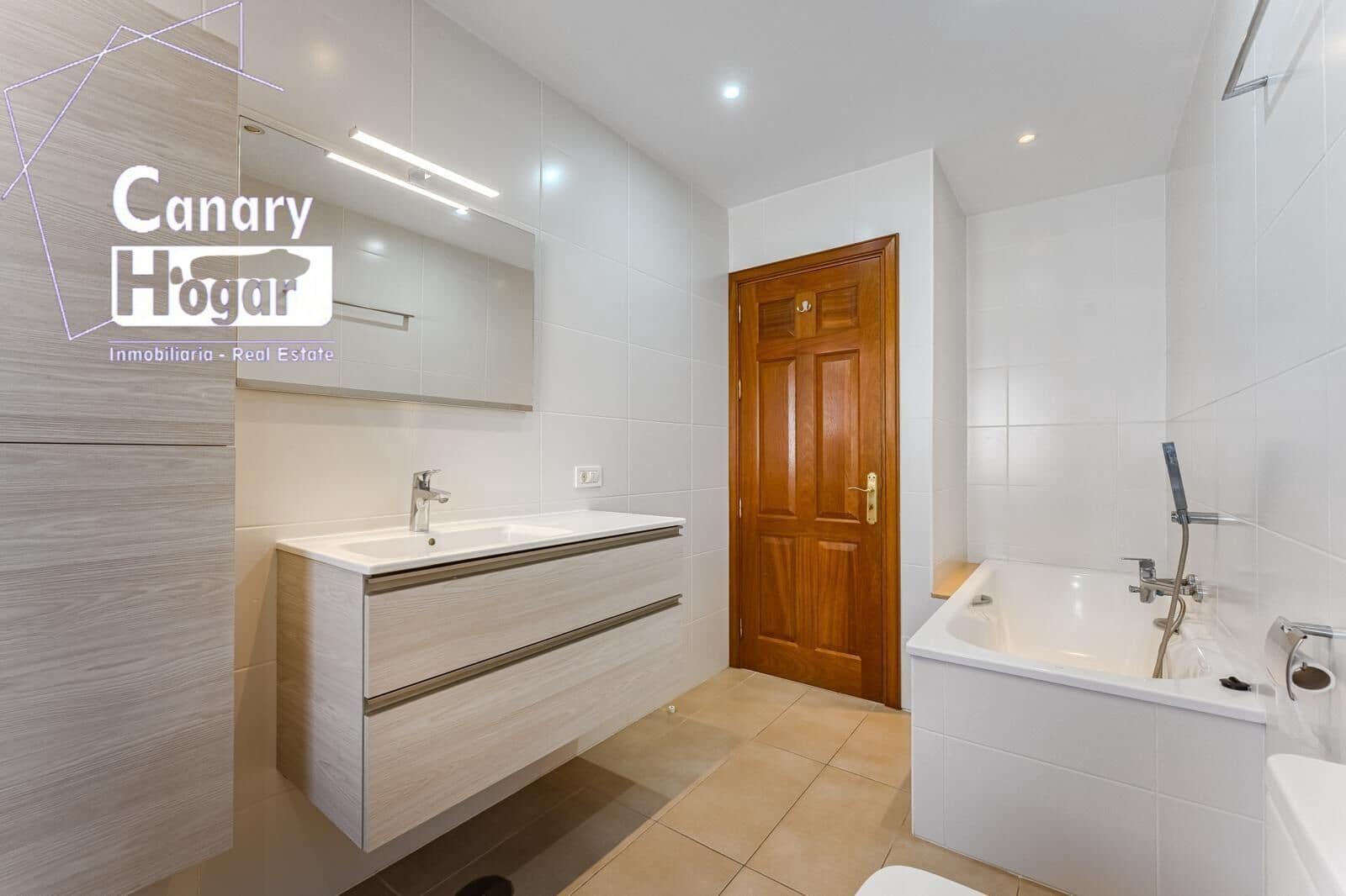 Chalet de 6 habitaciones en Puerto Santiago en venta con piscina garaje - 1.280.000 € (Ref: 9491516)