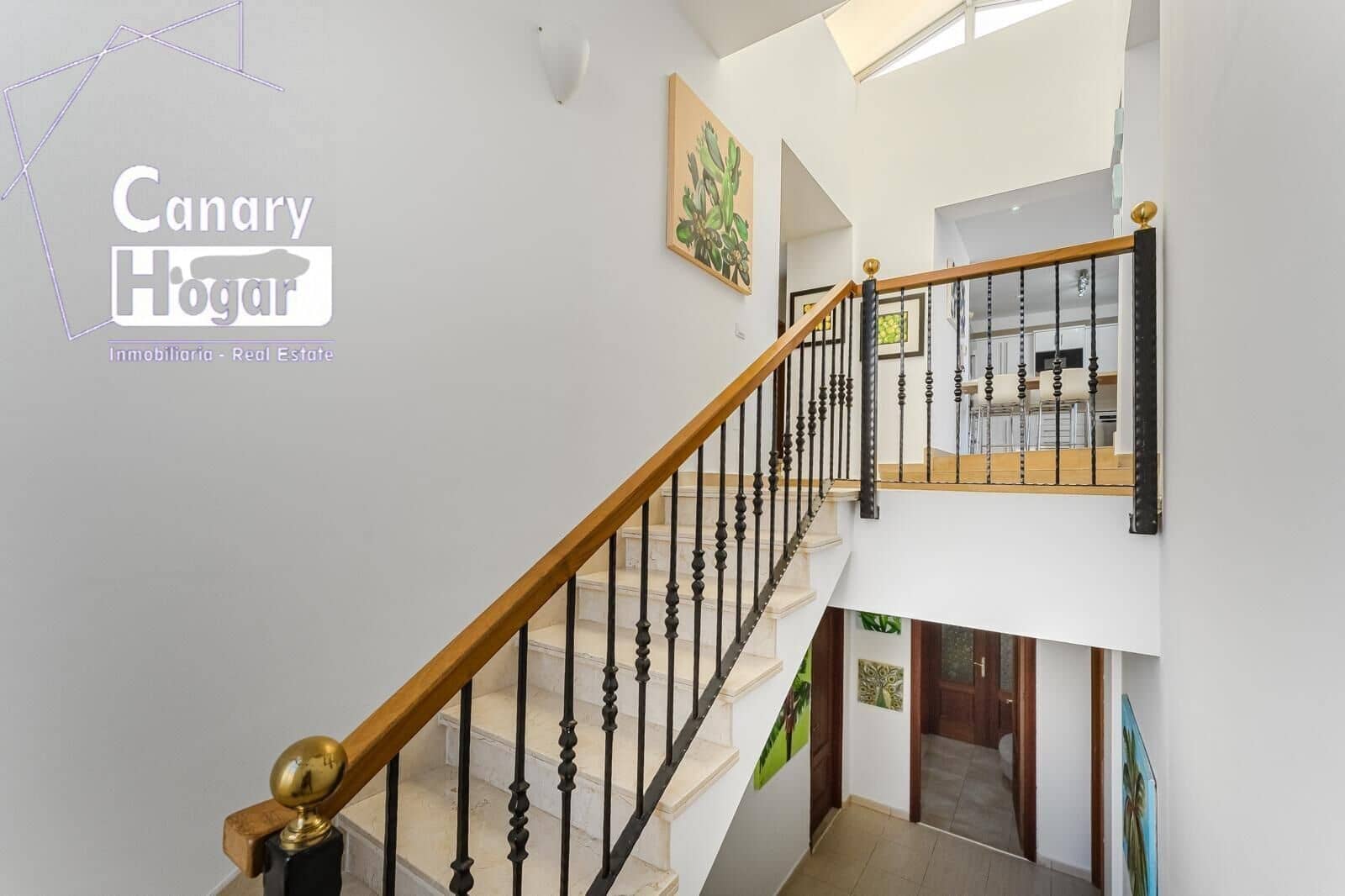 6 soverom Villa til salgs i Puerto Santiago med svømmebasseng garasje - € 1 280 000 (Ref: 9491516)