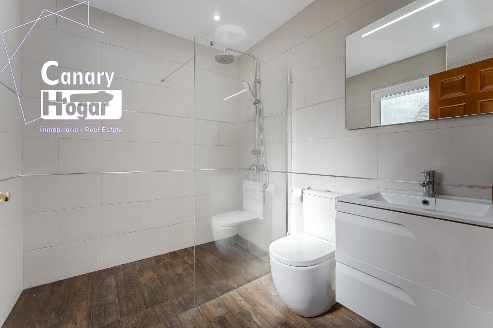 6 soverom Villa til salgs i Puerto Santiago med svømmebasseng garasje - € 1 280 000 (Ref: 9491516)