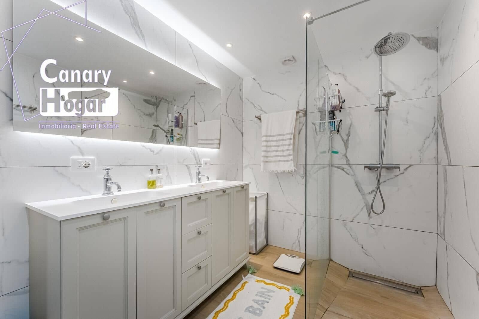 6 soverom Villa til salgs i Puerto Santiago med svømmebasseng garasje - € 1 280 000 (Ref: 9491516)