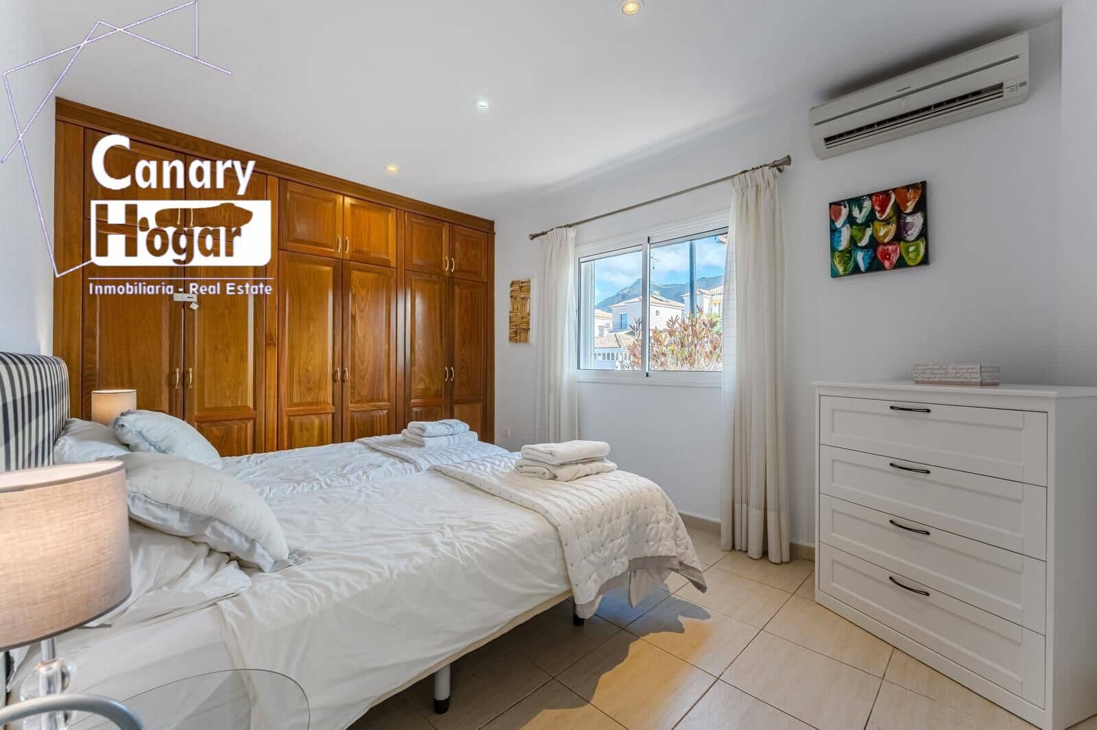 6 soverom Villa til salgs i Puerto Santiago med svømmebasseng garasje - € 1 280 000 (Ref: 9491516)