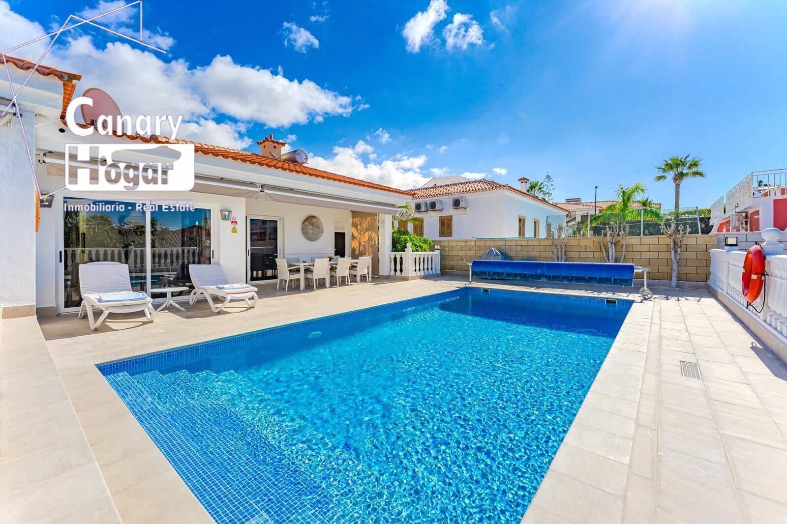 6 soverom Villa til salgs i Puerto Santiago med svømmebasseng garasje - € 1 280 000 (Ref: 9491516)