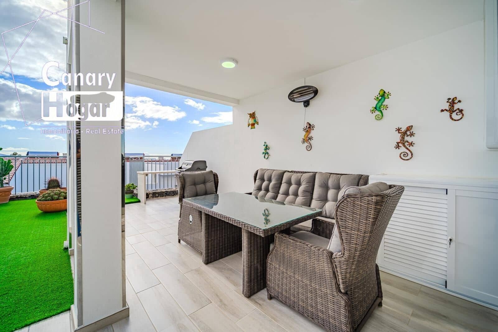 2 slaapkamer Appartement te koop in La Caleta Adeje met zwembad - € 995.000 (Ref: 9495379)