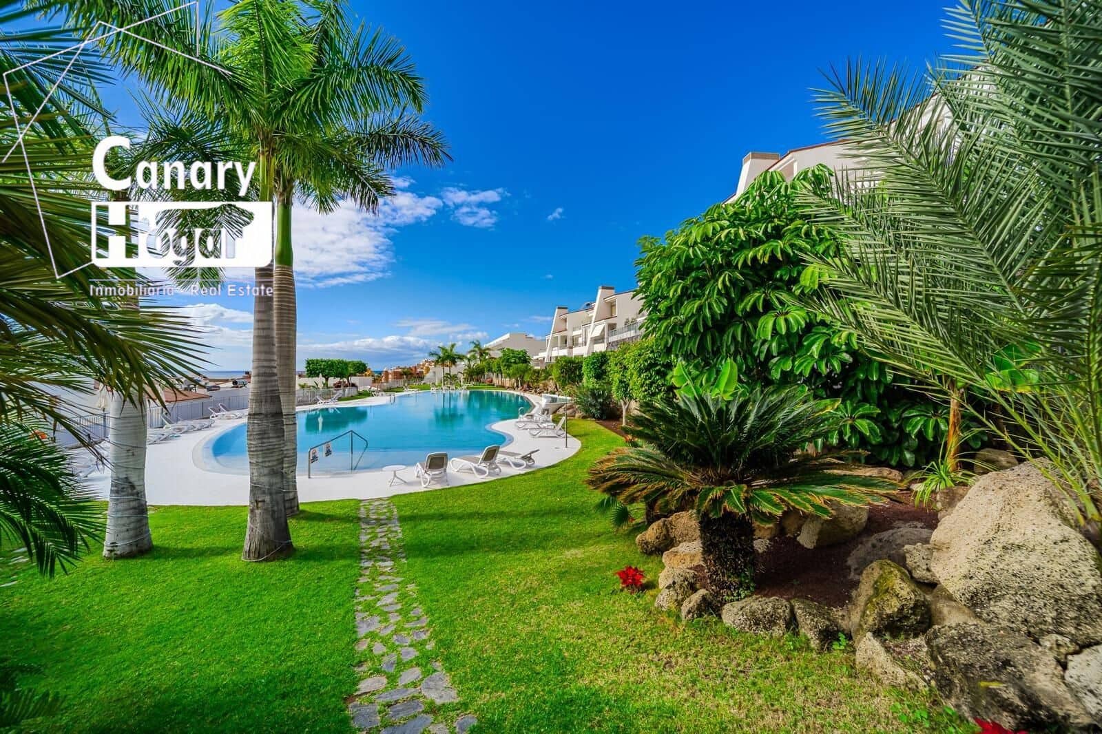 2 slaapkamer Appartement te koop in La Caleta Adeje met zwembad - € 995.000 (Ref: 9495379)