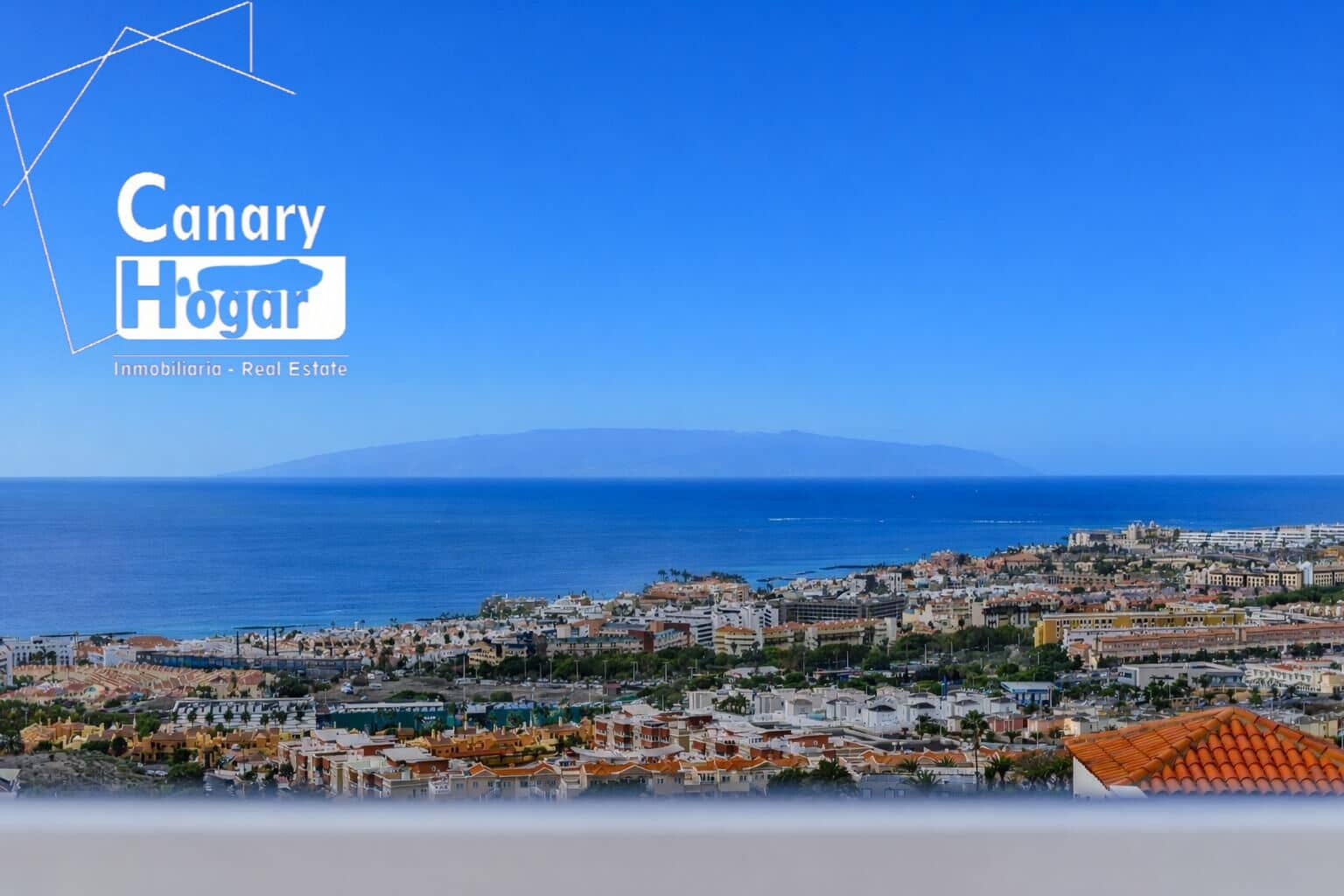 3 chambre Villa/Maison Mitoyenne à vendre à Costa Adeje avec piscine garage - 659 000 € (Ref: 9519034)