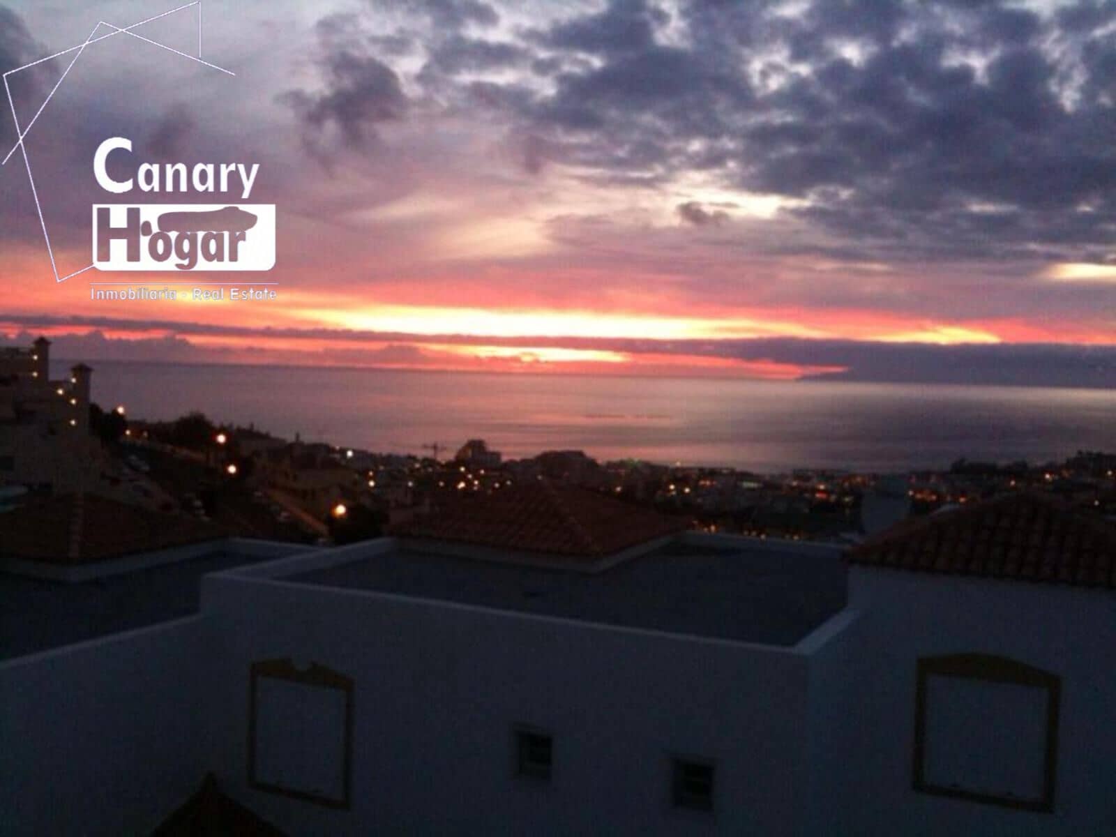 3 chambre Villa/Maison Mitoyenne à vendre à Costa Adeje avec piscine garage - 659 000 € (Ref: 9519034)