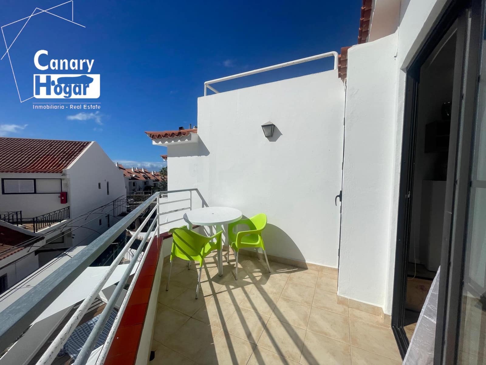 1 bedroom Apartment for sale in Los Cristianos with pool - € 255,000 (Ref: 9527799)