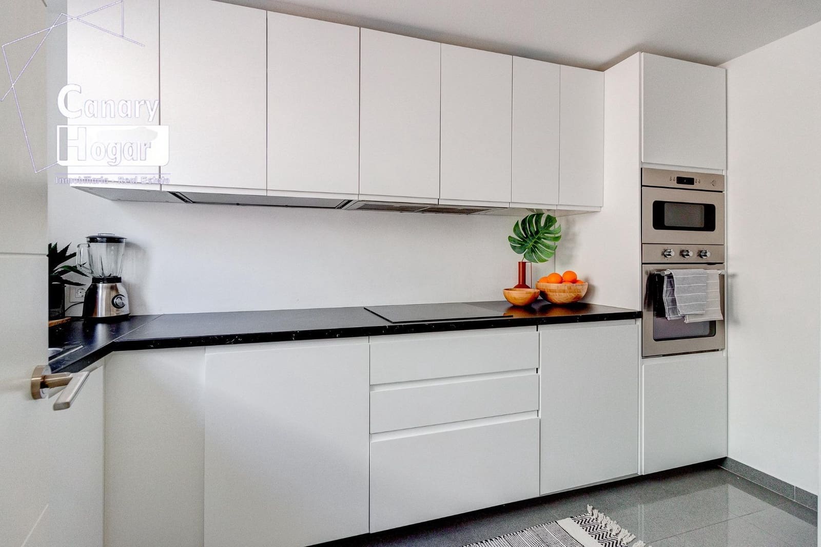 2 soveværelse Villa til salg i Puerto Santiago med swimmingpool garage - € 550.000 (Ref: 9536048)