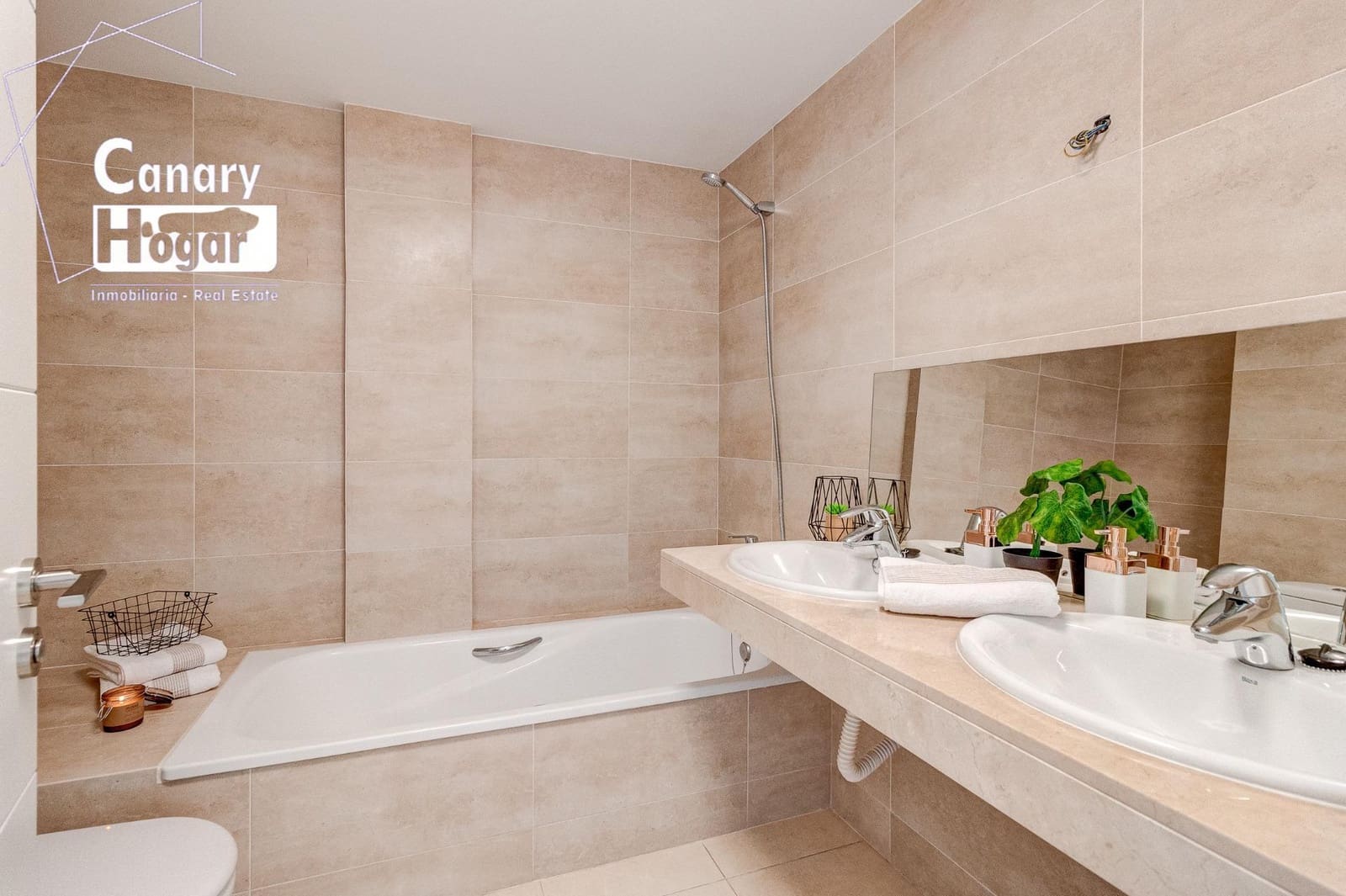 2 soveværelse Villa til salg i Puerto Santiago med swimmingpool garage - € 550.000 (Ref: 9536048)