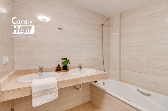 2 soveværelse Villa til salg i Puerto Santiago, Santiago del Teide med swimmingpool garage - € 550.000 (Ref: 9536048)