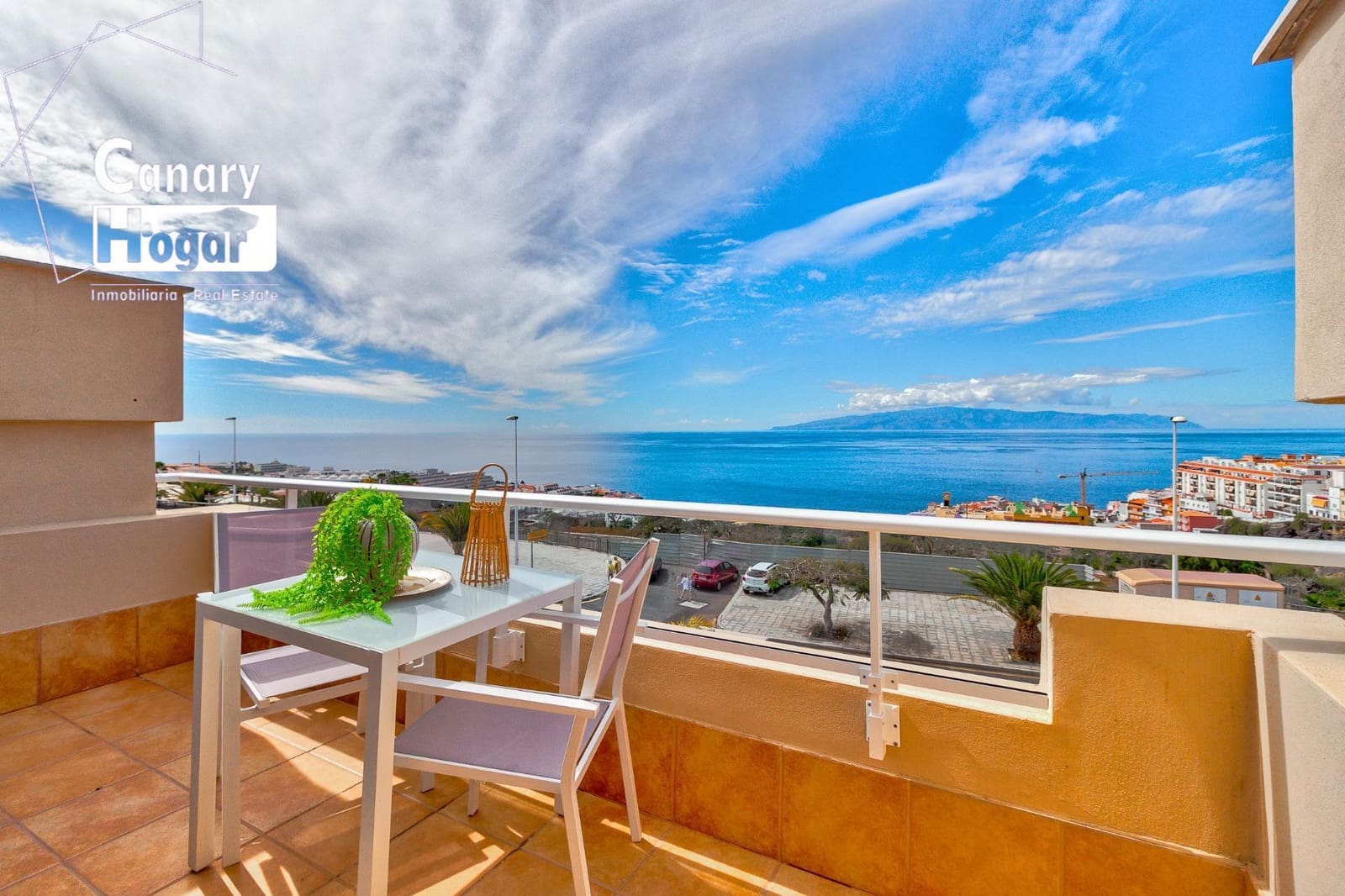 2 soveværelse Villa til salg i Puerto Santiago med swimmingpool garage - € 550.000 (Ref: 9536048)