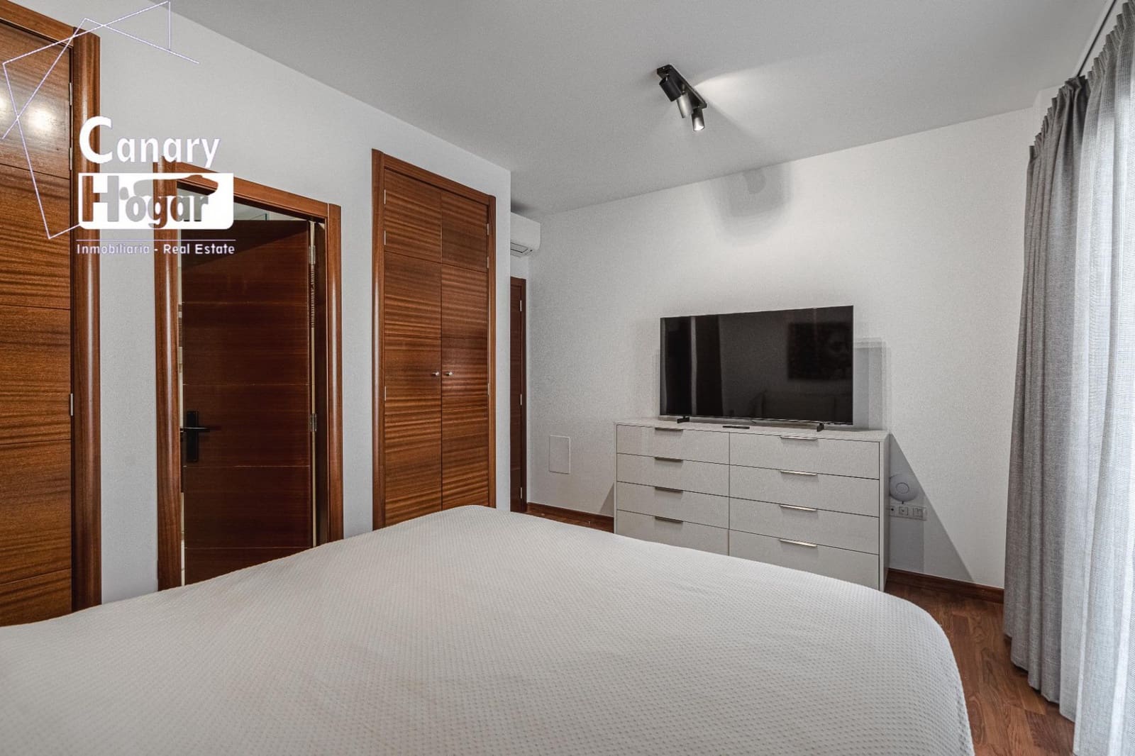 4 soveværelse Villa til salg i Costa Adeje med swimmingpool garage - € 1.795.000 (Ref: 9543765)