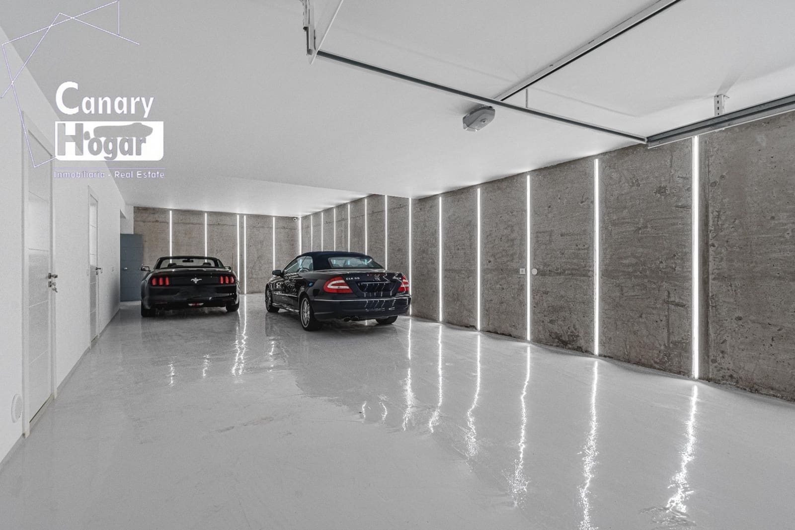 4 soveværelse Villa til salg i Costa Adeje med swimmingpool garage - € 1.795.000 (Ref: 9543765)