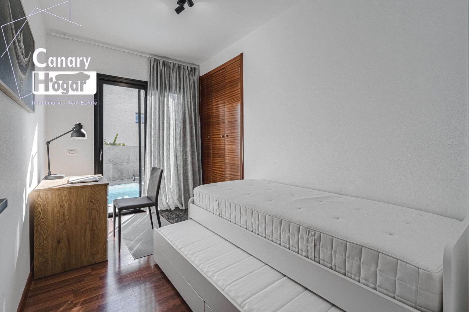 4 bedroom Villa for sale in Costa Adeje with pool garage - € 1,795,000 (Ref: 9543765)