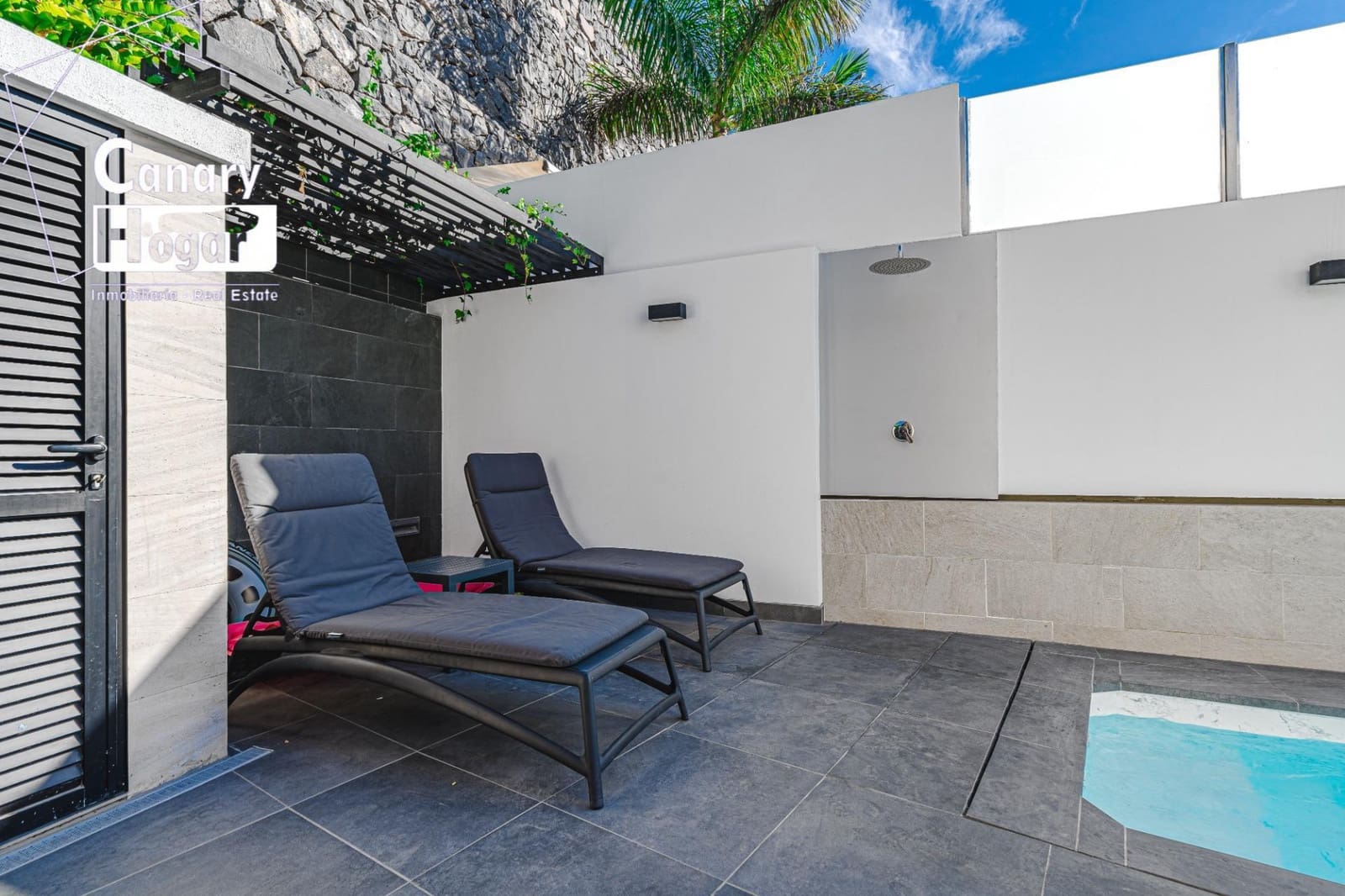 4 bedroom Villa for sale in Costa Adeje with pool garage - € 1,795,000 (Ref: 9543765)