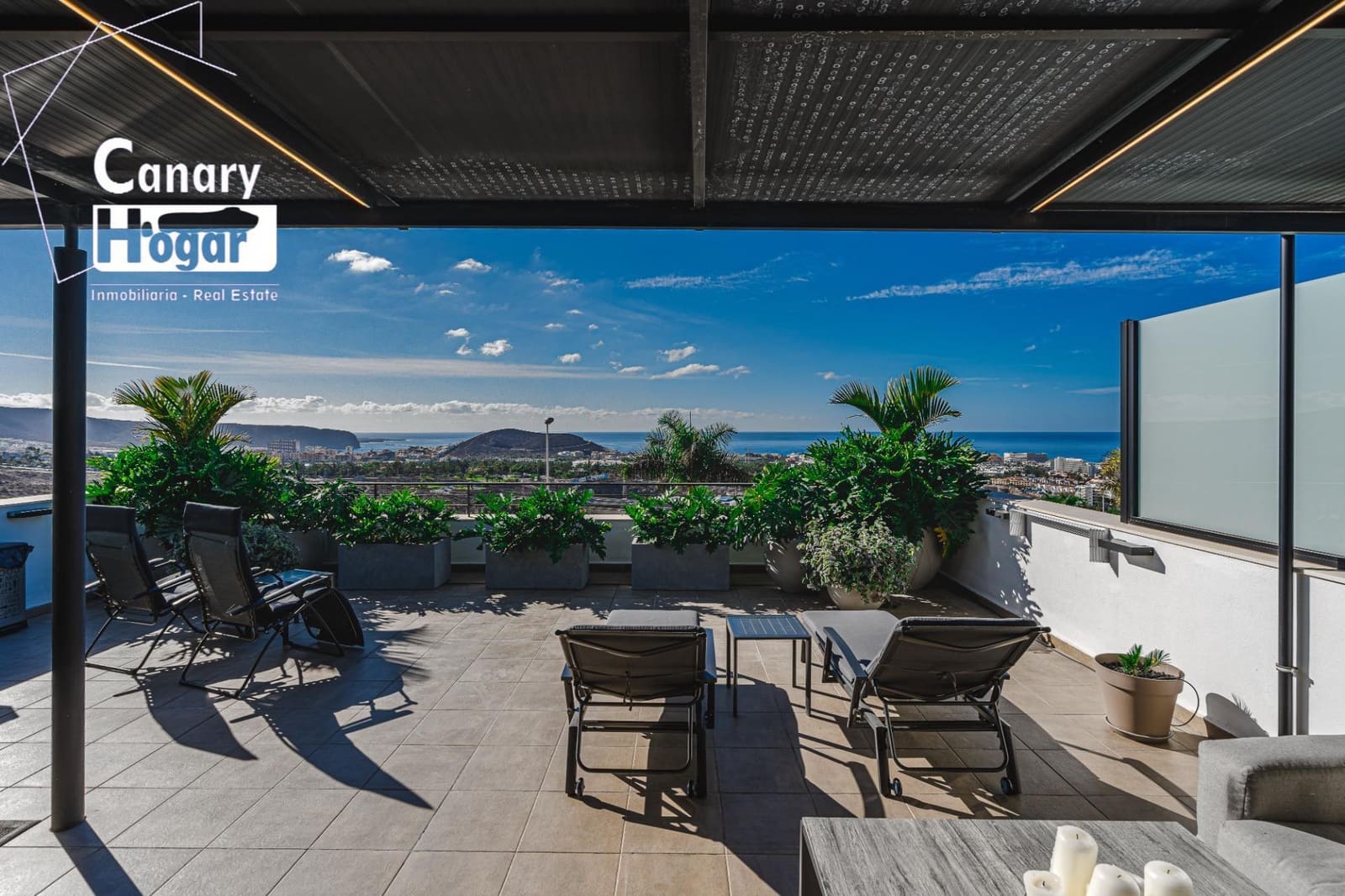 4 bedroom Villa for sale in Costa Adeje with pool garage - € 1,795,000 (Ref: 9543765)