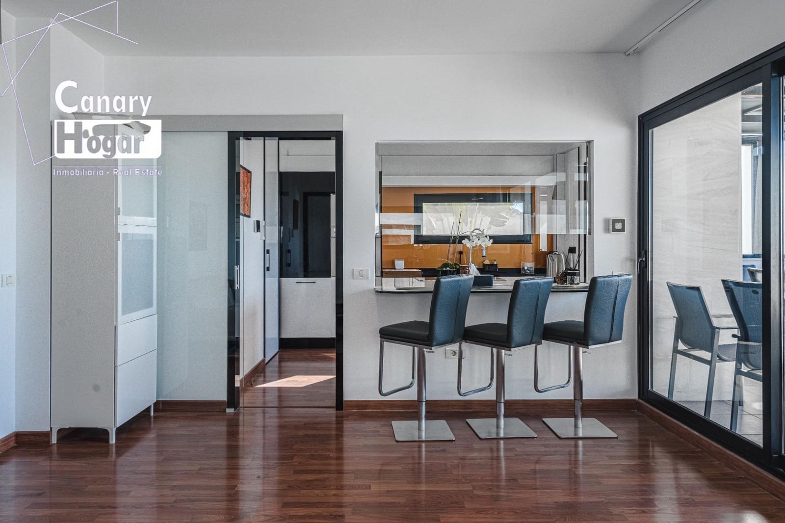 4 bedroom Villa for sale in Costa Adeje with pool garage - € 1,795,000 (Ref: 9543765)