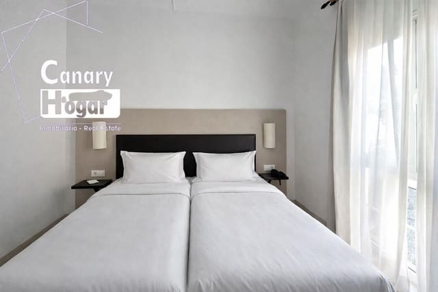 1 slaapkamer Appartement te koop in Playa Fañabe, Adeje met zwembad - € 310.000 (Ref: 9555973)