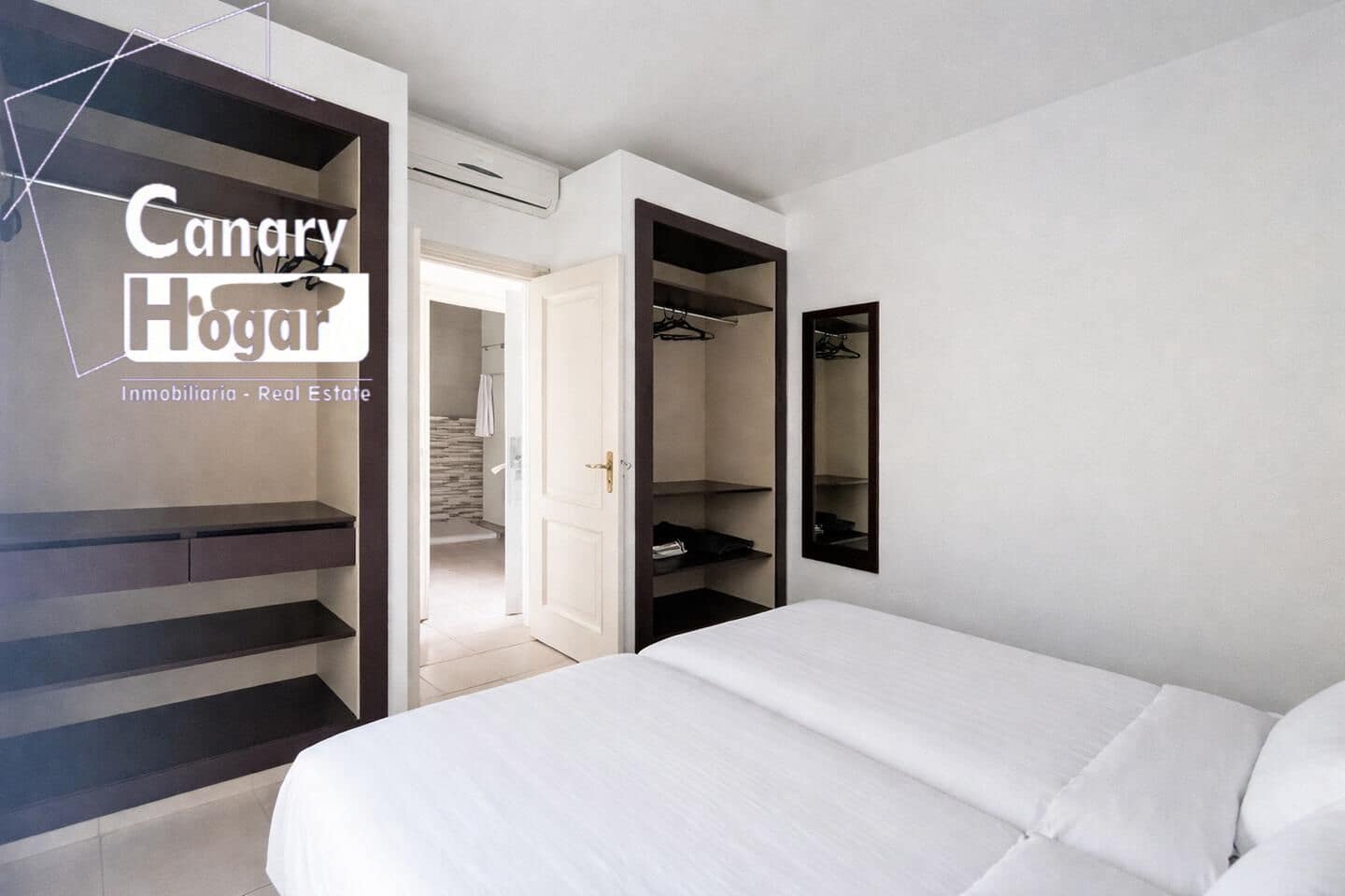 1 bedroom Apartment for sale in Playa Fanabe with pool - € 290,000 (Ref: 9555973)